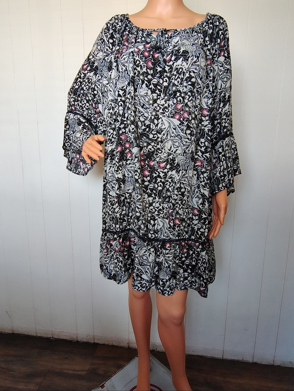 Ulla Popken Black & Beige Floral Peasant Dress with Pink Accents Size 24/26